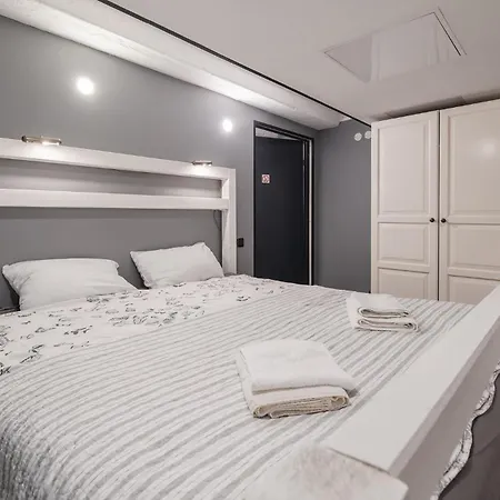 Islandijos Self Check-in Basement Appartement *